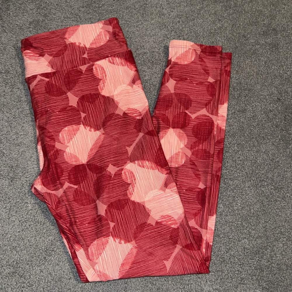 LulaRoe Tall and Curvy Heart Leggings